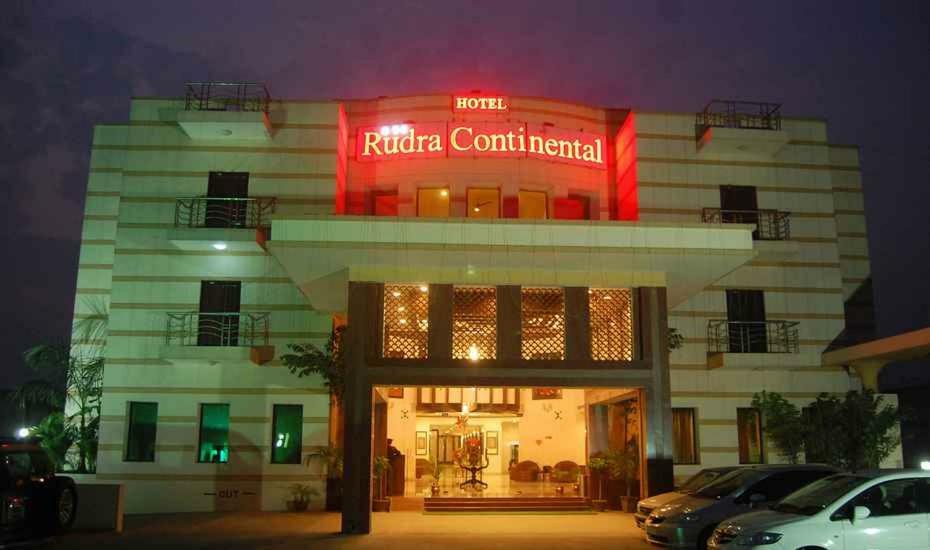 ホテル ルドラ コンチネンタル Rudrapur エクステリア 写真