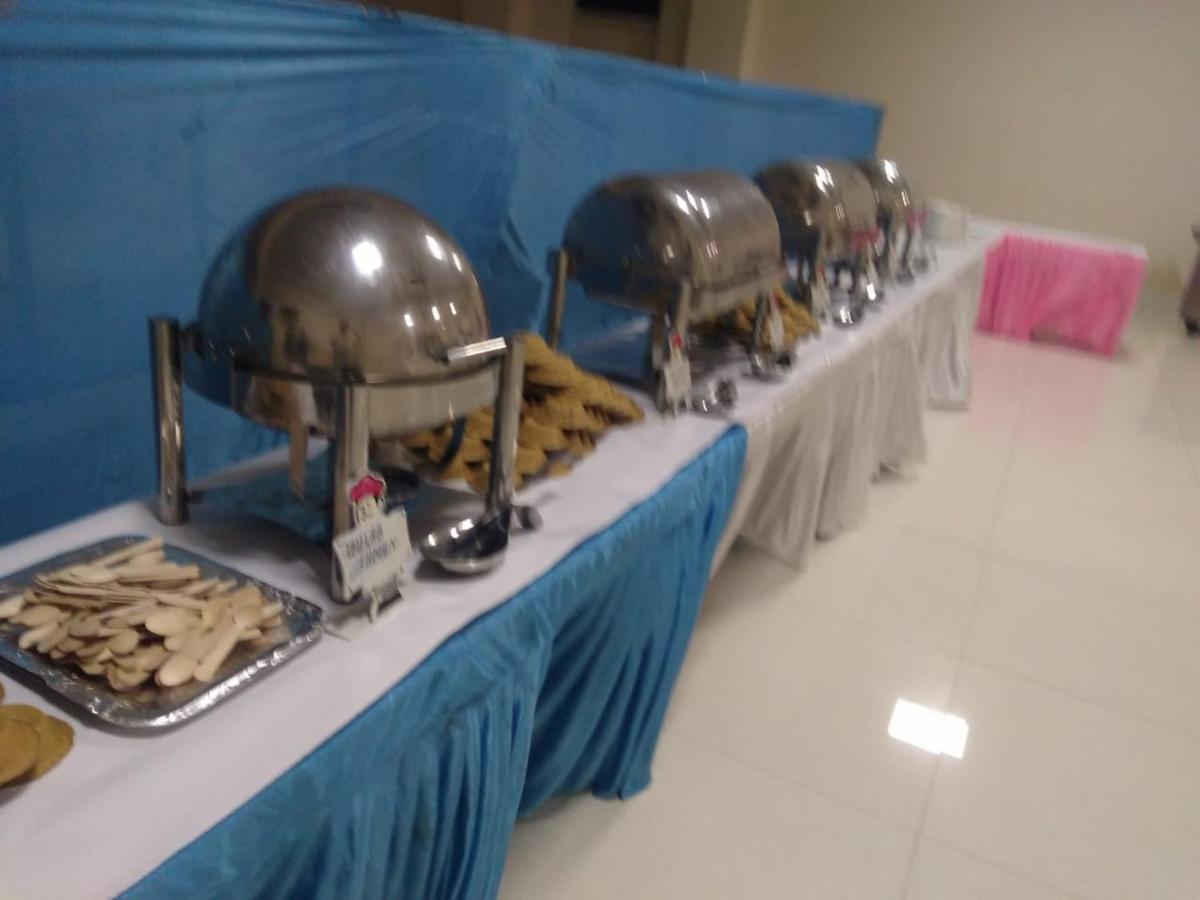 ホテル ルドラ コンチネンタル Rudrapur エクステリア 写真